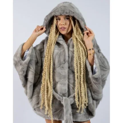 Capă din bucati de blană naturală de Vizon / Nurcă cu Glugă model Fluture - Culoare Safir