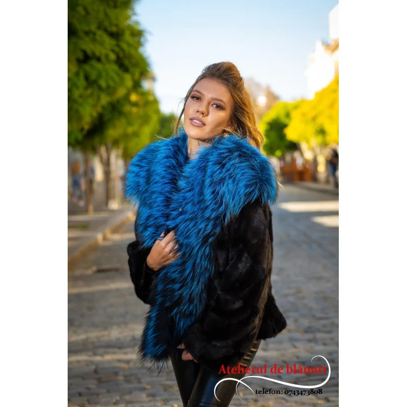 Haină din bucăți de blană naturală de Vizon / Nurcă cu Vulpe, Silver Albastru Haină din bucăți de blană naturală de Vizon / Nurcă cu Vulpe, Silver Albastru