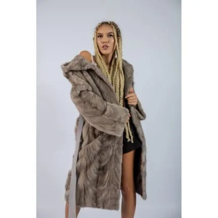 Palton din bucaţi de blană naturală de Vizon / Nurcă - Silver